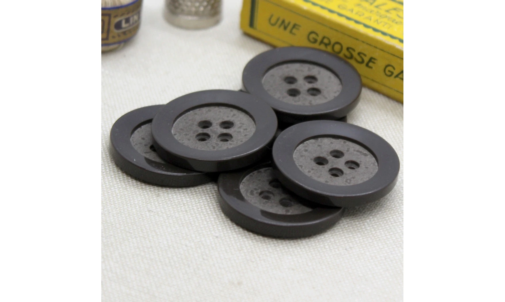 6 Boutons / 30MM / marron