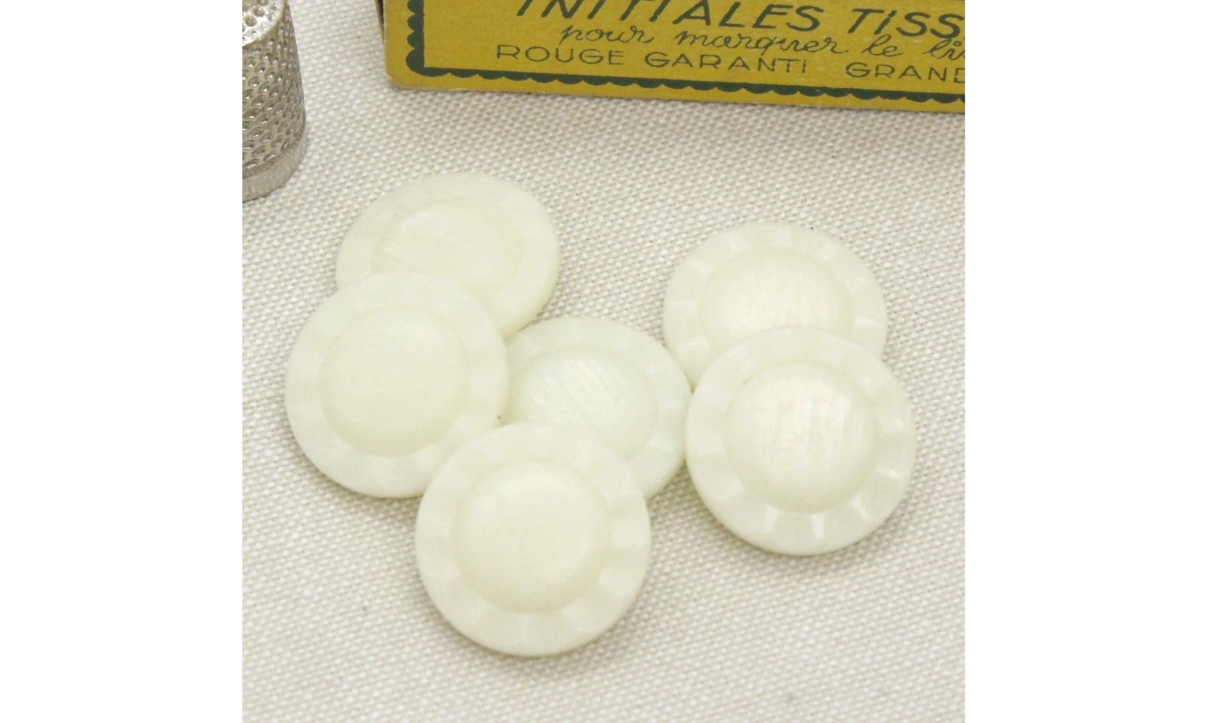 6 Boutons / 22MM / Fleur Crème