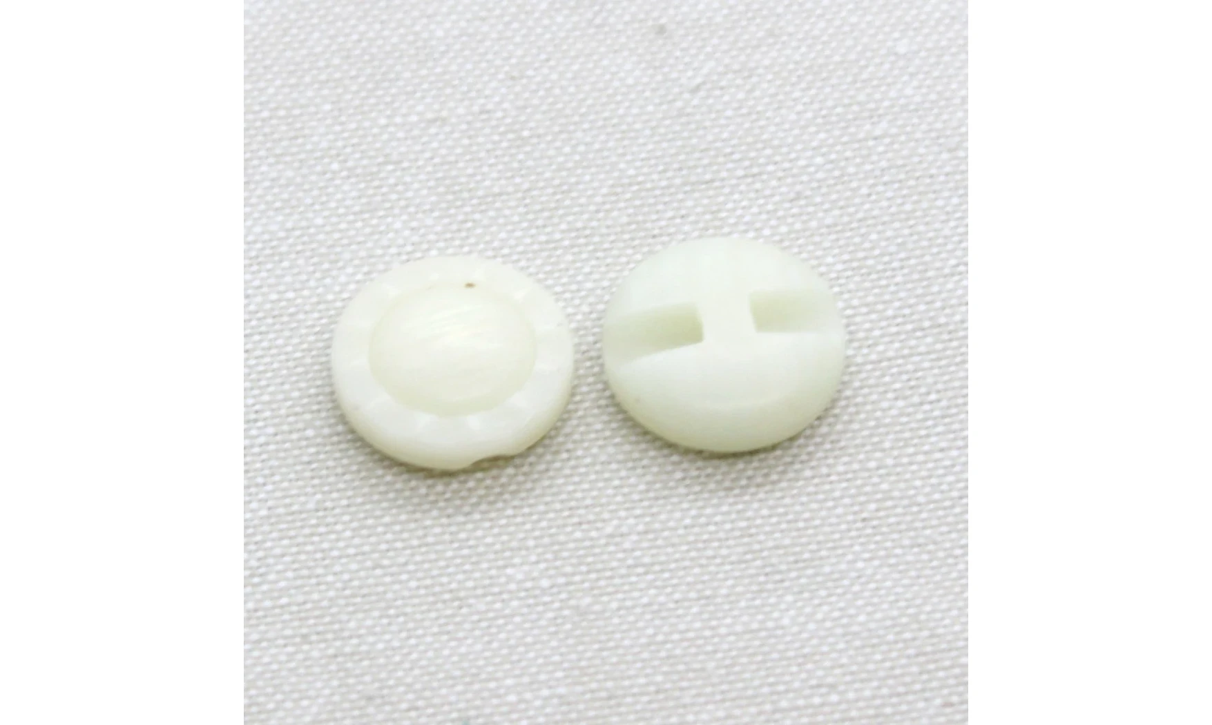 6 Boutons / 18MM / Fleur Crème