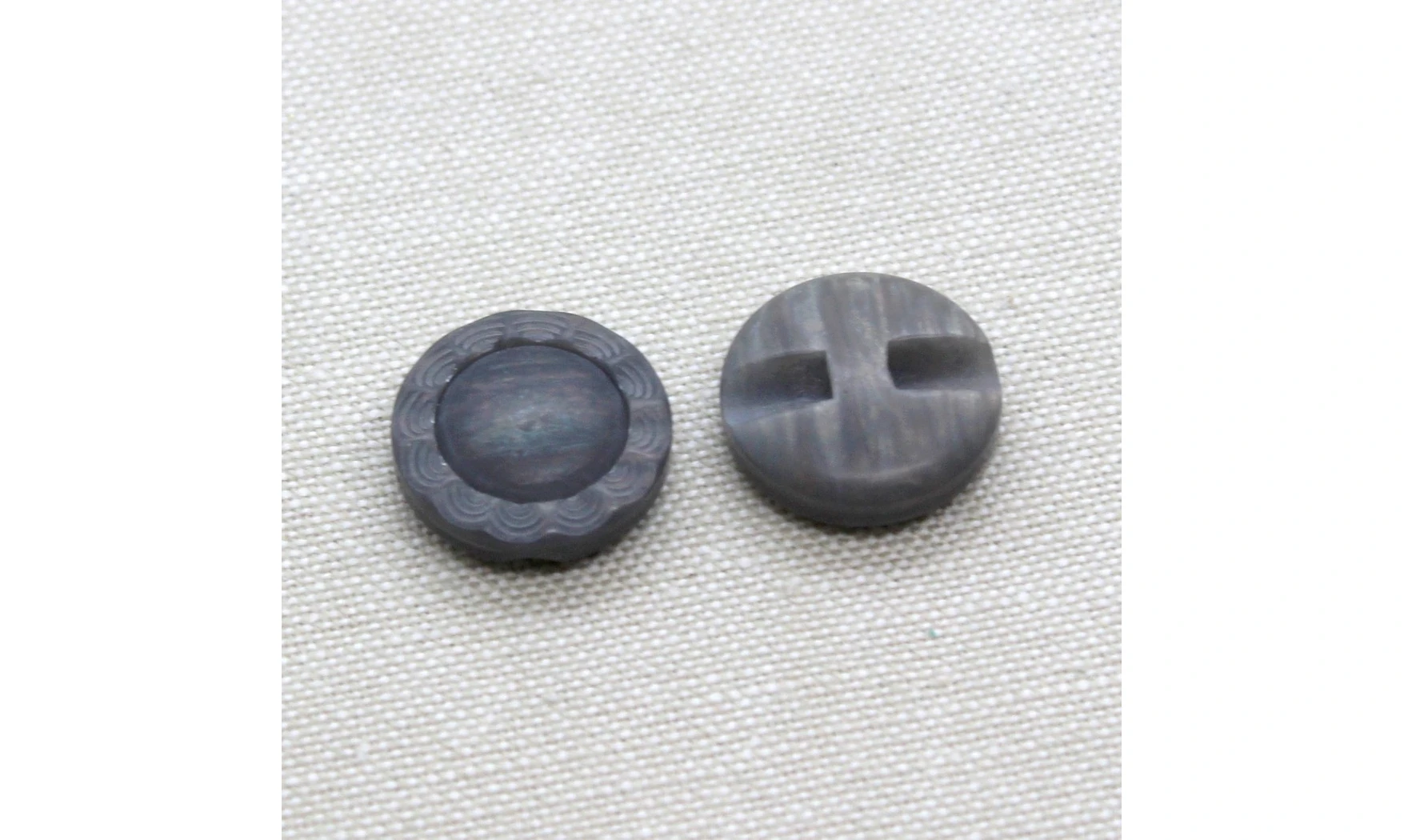 6 Boutons / 18MM / Fleur Gris