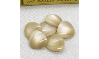 6 Boutons / 20MM / Triangle Beige nuancé