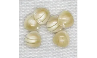 6 Boutons / 16MM / Triangle Beige nuancé