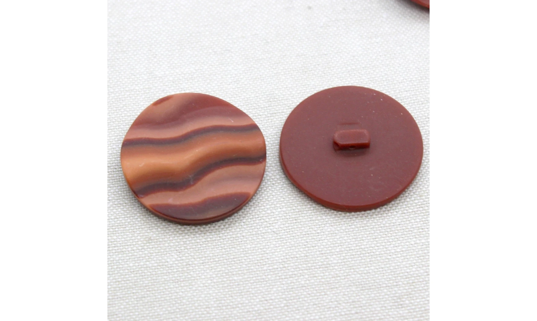 6 Boutons / 35MM / Rouge "Vagues"
