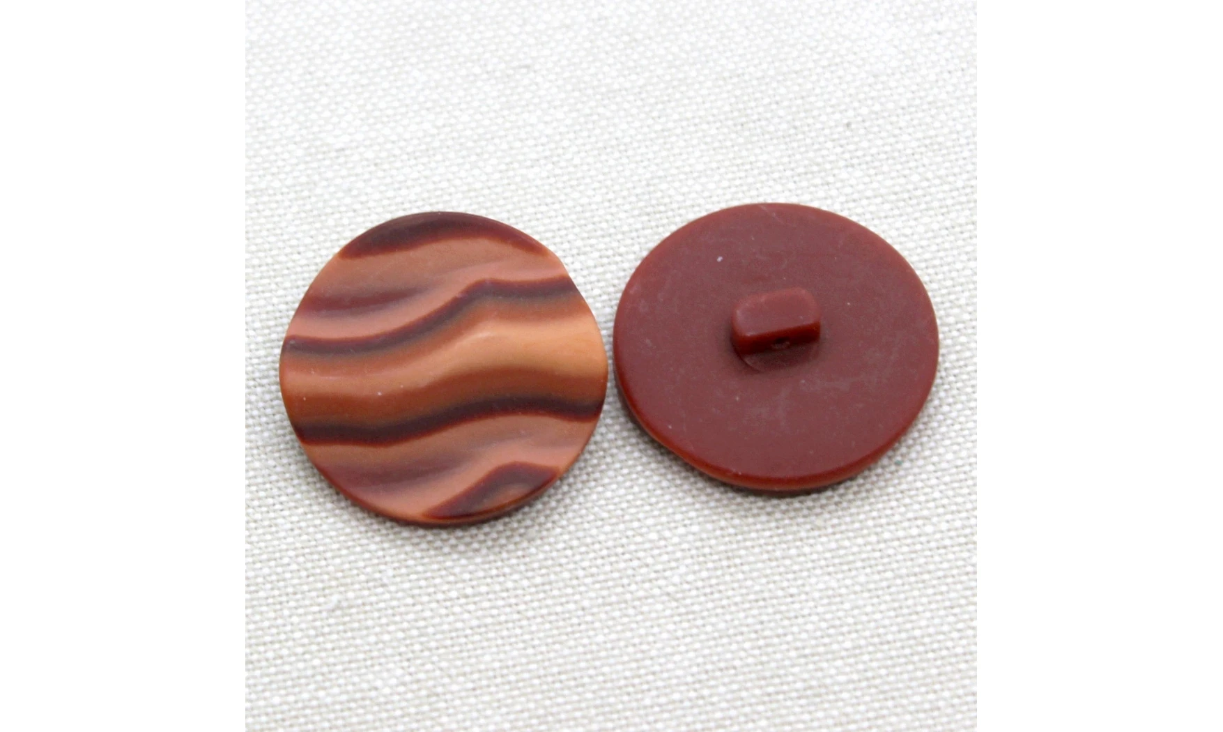 6 Boutons / 27MM / Rouge "Vagues"