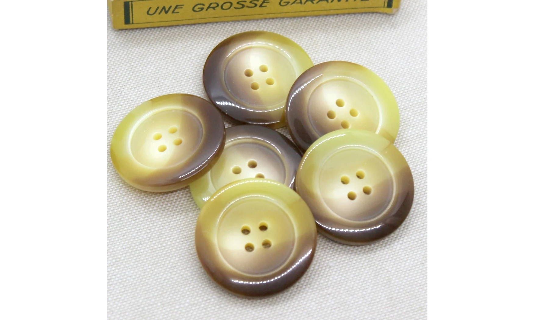 6 boutons / 30MM / Jaune Brun dégradé