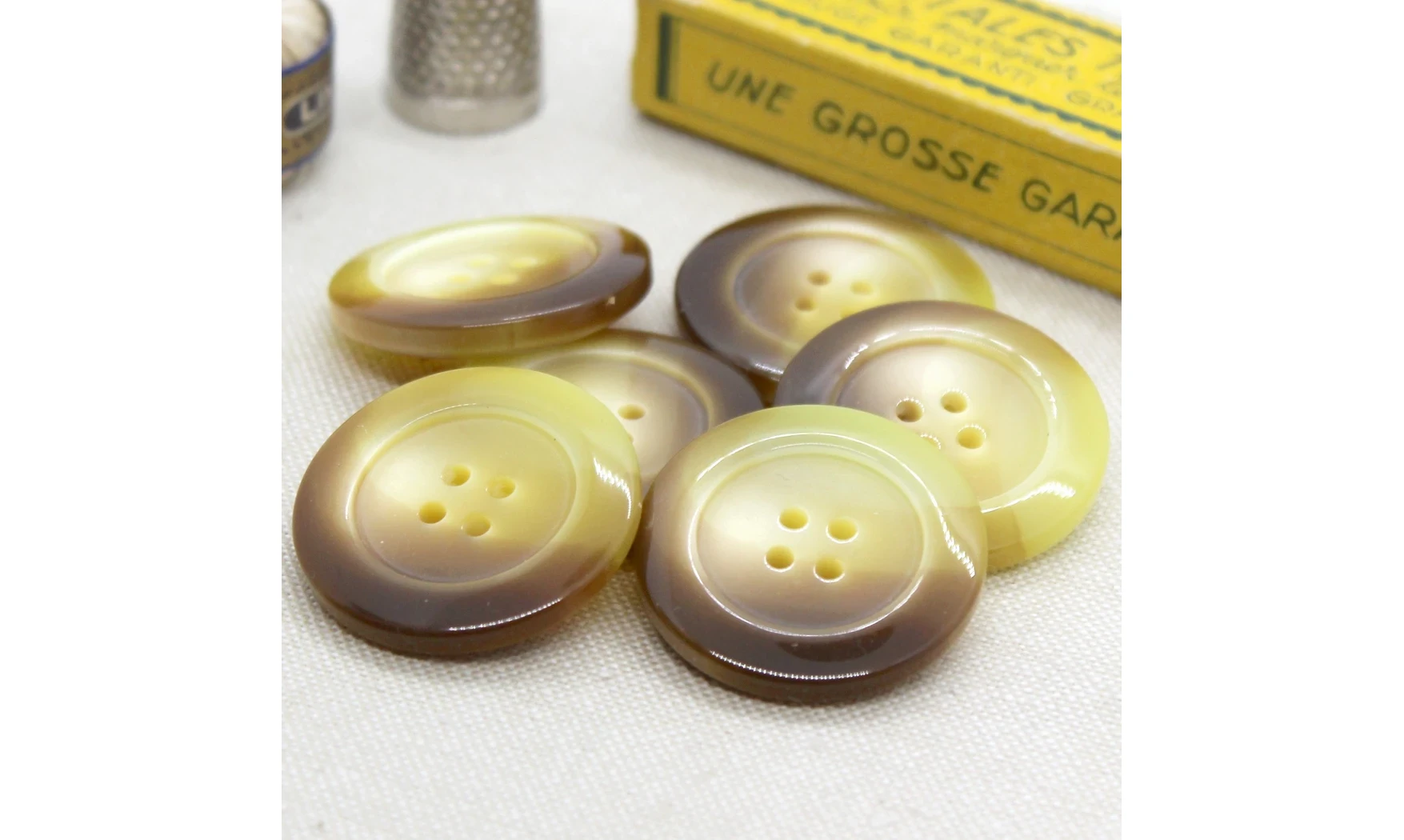 6 boutons / 30MM / Jaune Brun dégradé