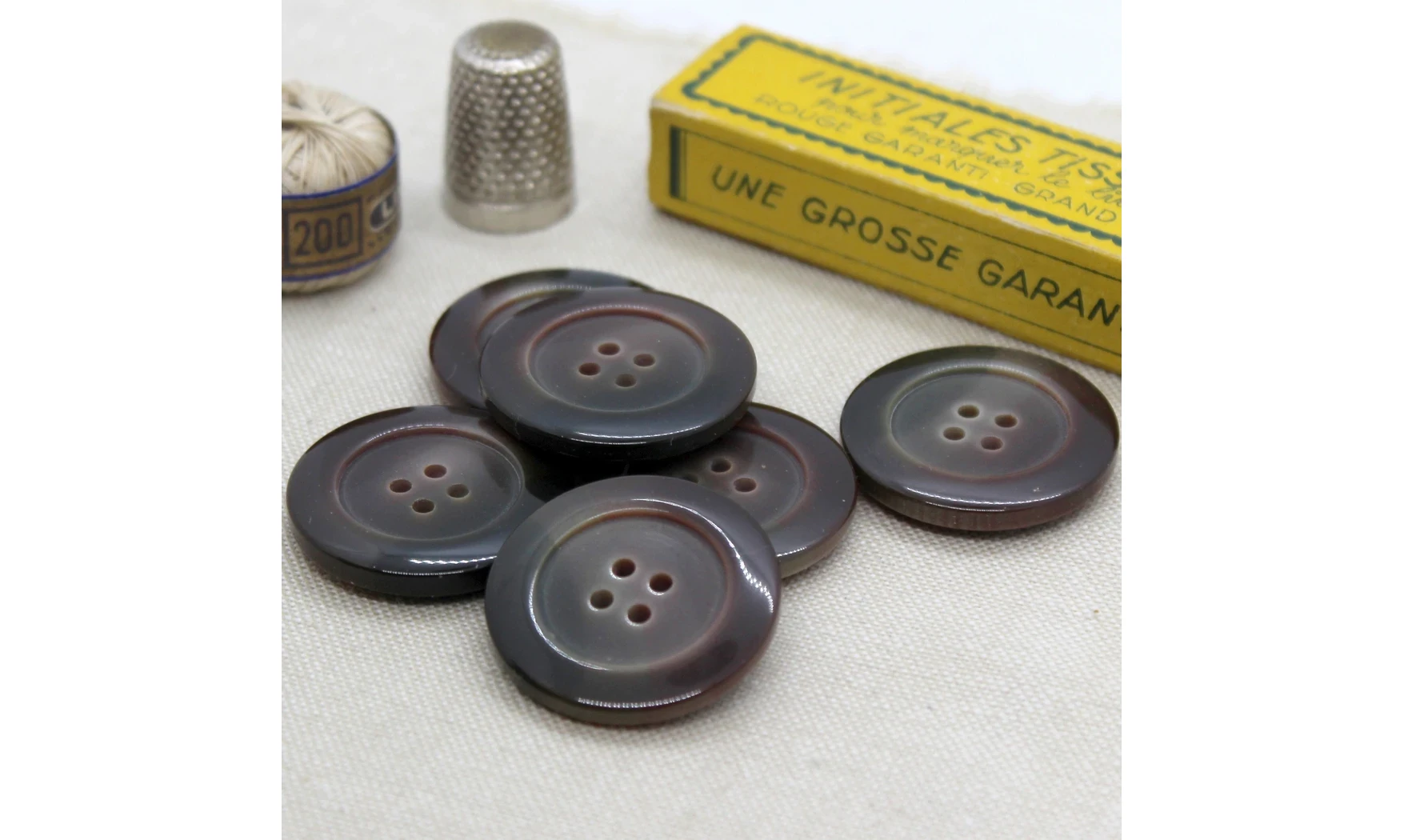 6 boutons / 30MM / Marron dégradé