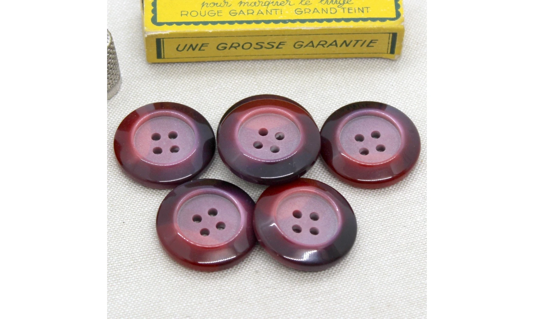 6 boutons / 30MM / Rouge dégradé