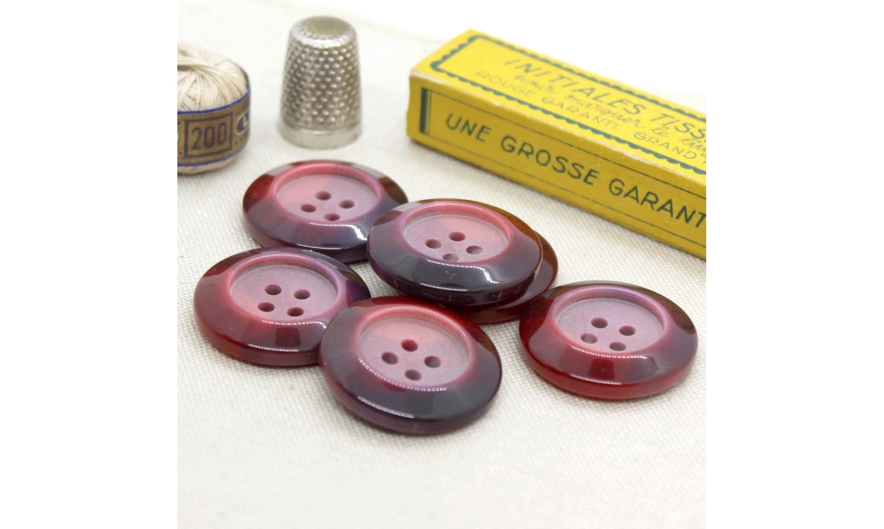 6 boutons / 30MM / Rouge dégradé