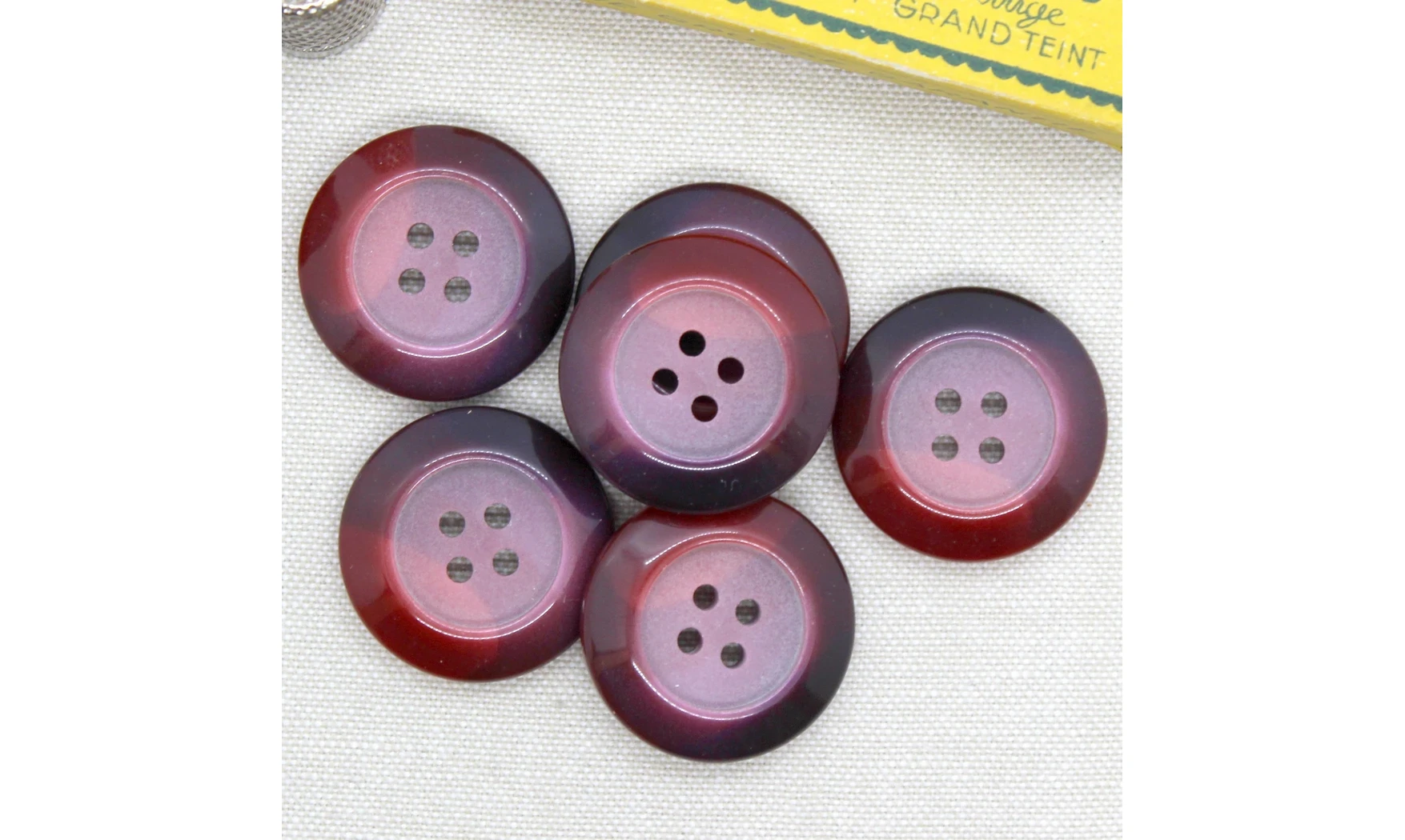 6 boutons / 30MM / Rouge dégradé