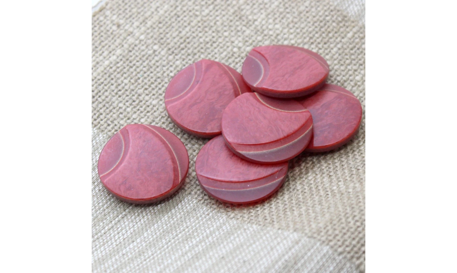 6 Boutons / 28MM / Rouge