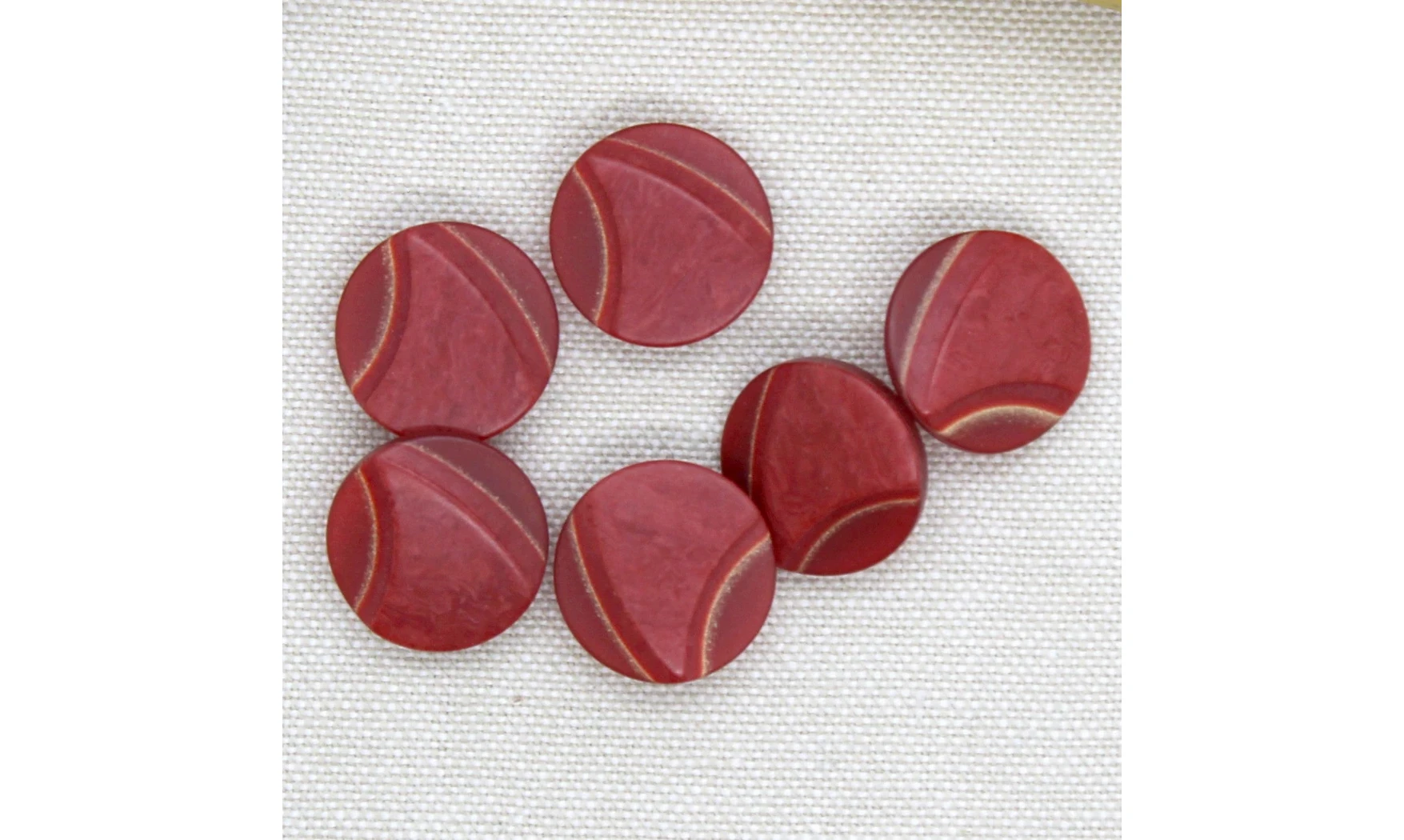 6 Boutons / 18MM / Rouge
