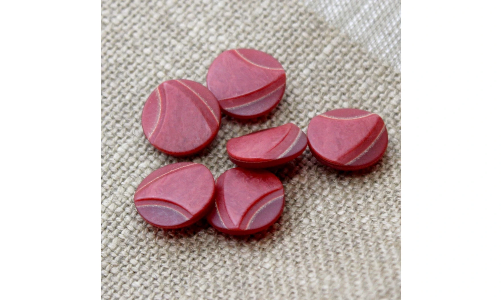 6 Boutons / 18MM / Rouge