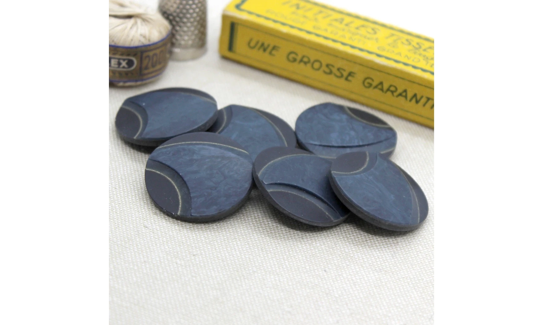 6 Boutons / 28MM / Bleu