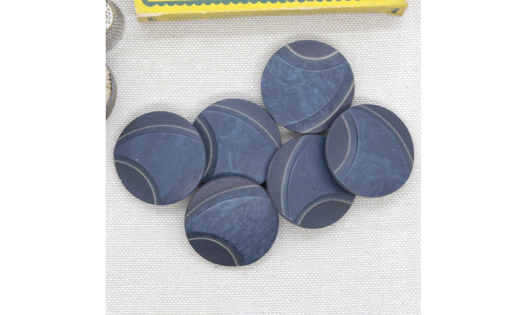 6 Boutons / 28MM / Bleu