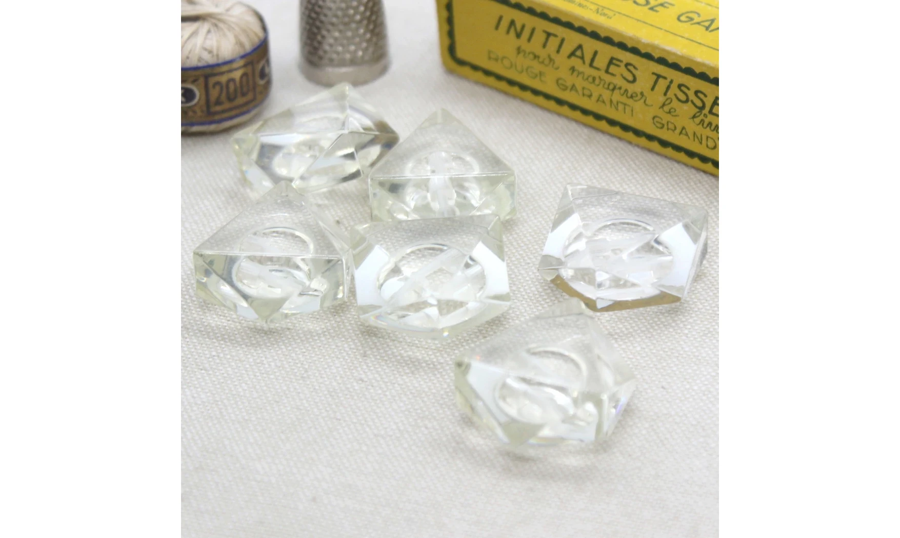 6 Boutons / 27MM / Transparent, facetté