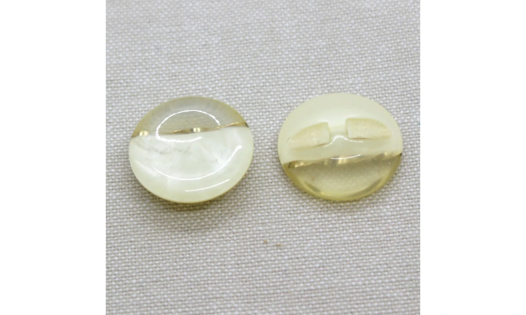 6 Boutons / 22MM / Jaune bicolore