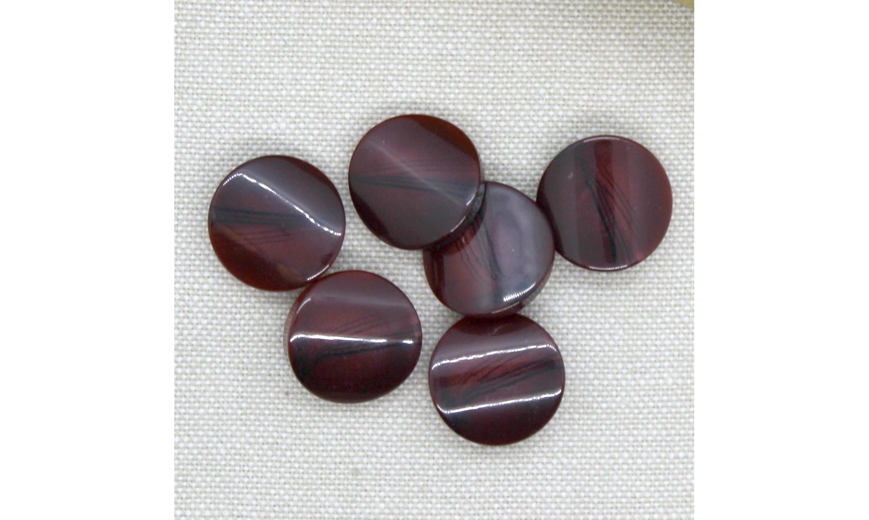 6 Boutons / 17MM / Rouge