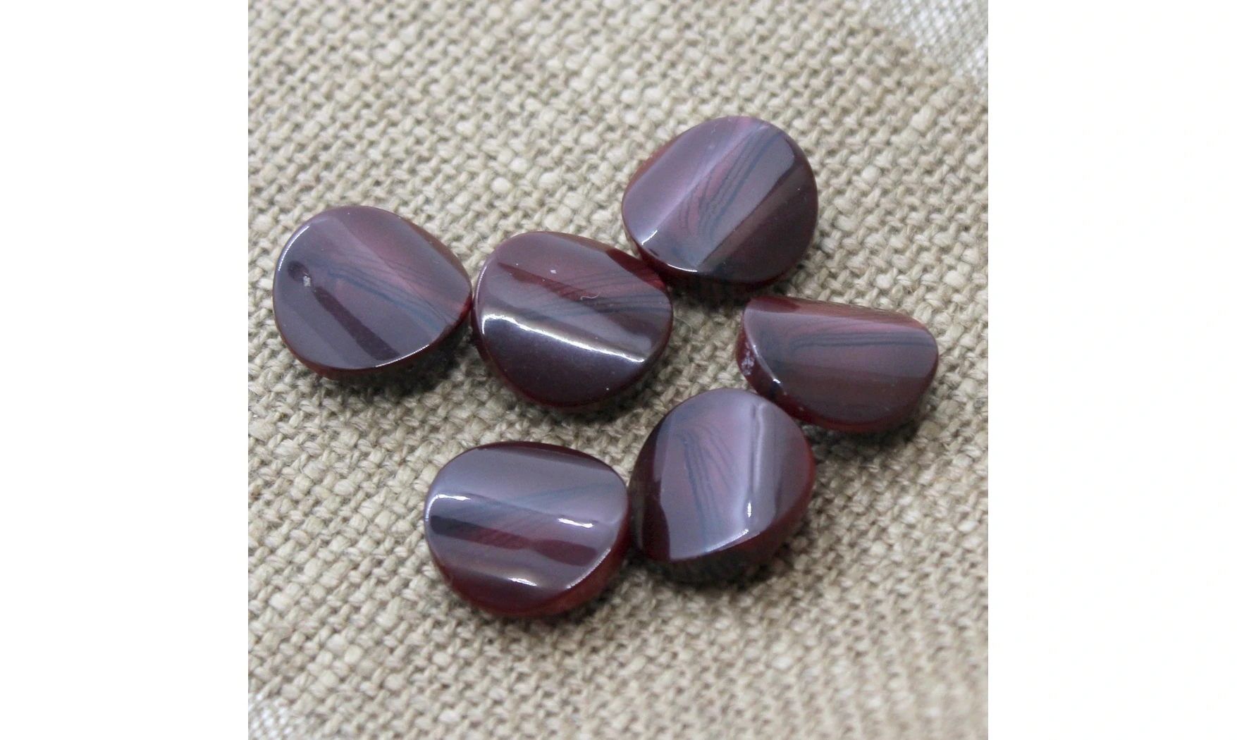 6 Boutons / 17MM / Rouge