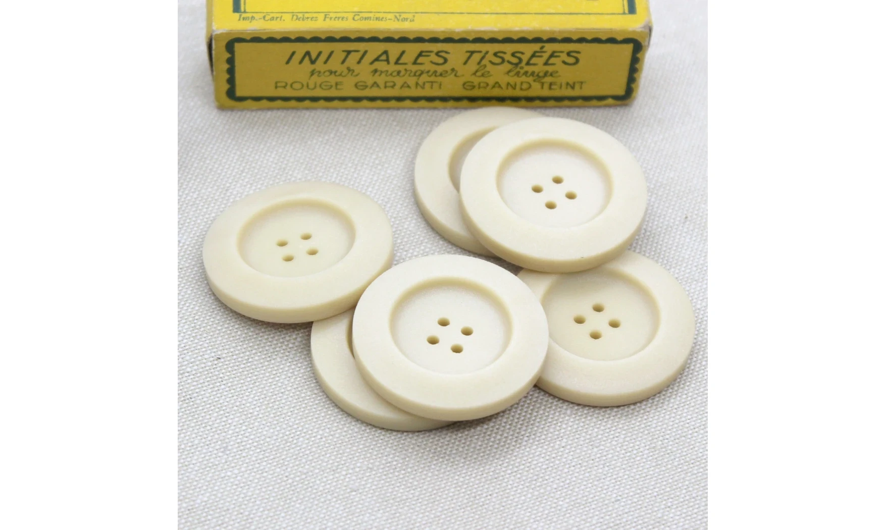 6 boutons / 34MM / Beige