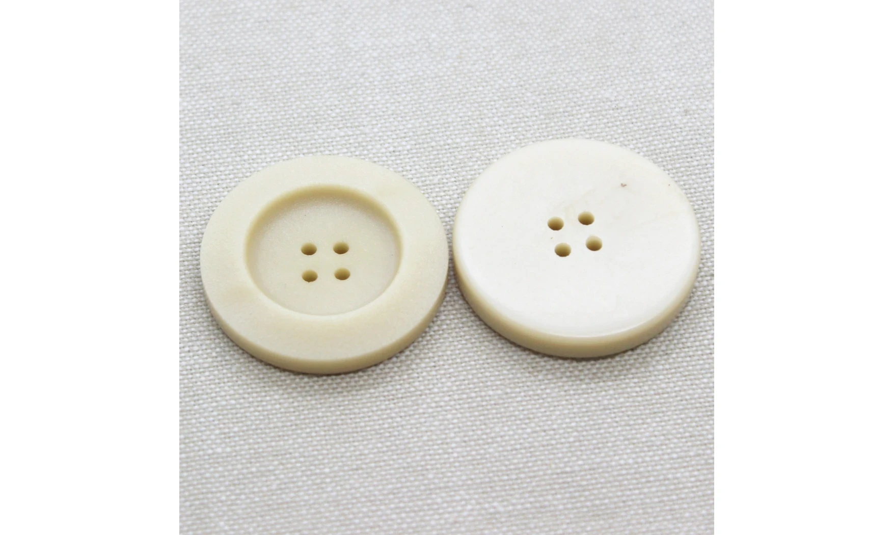 6 boutons / 34MM / Beige