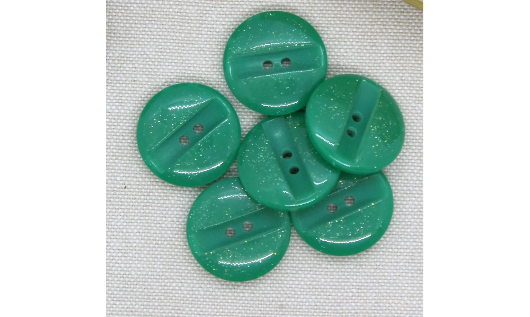 Vintage Button 062V