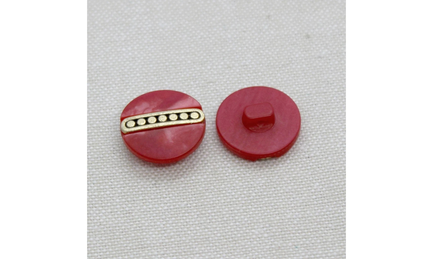 6 Boutons / 18MM / Rouge et or