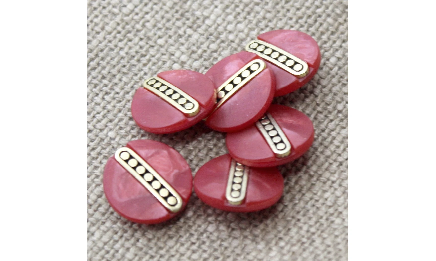 6 Boutons / 18MM / Rouge et or