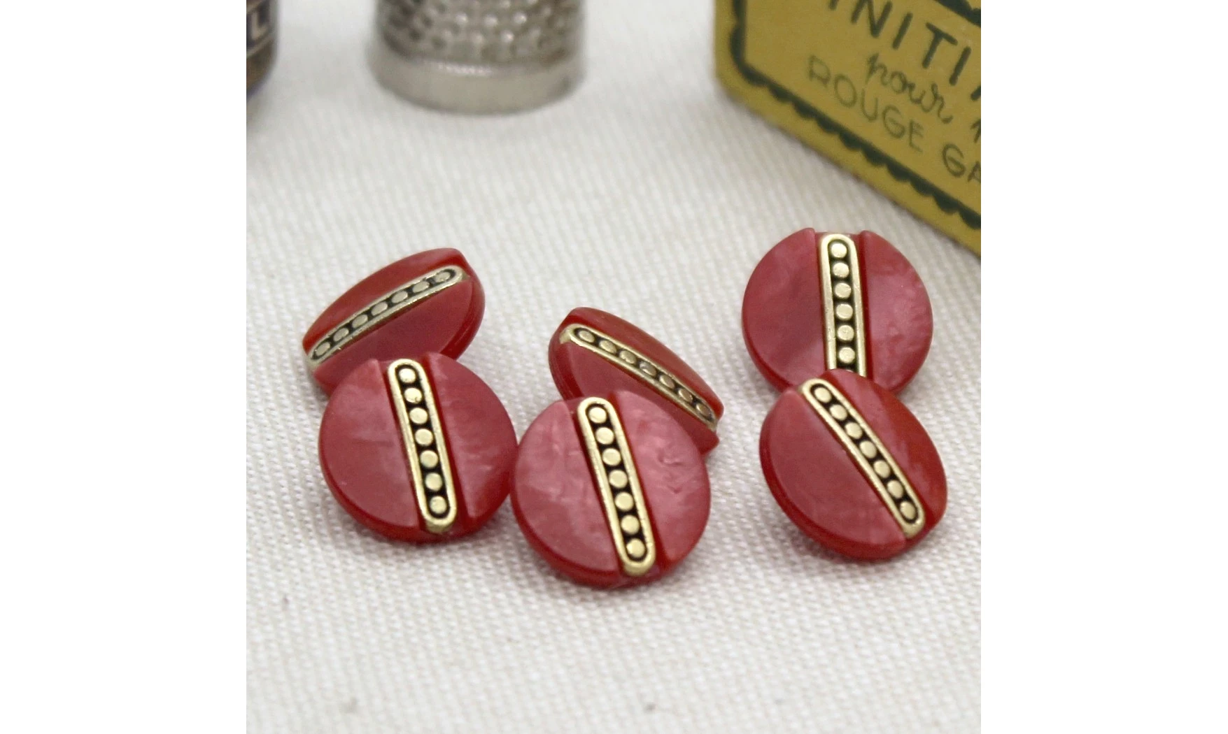 6 Boutons / 13MM / Rouge et or