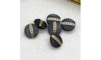 6 Boutons / 13MM / Noir et or