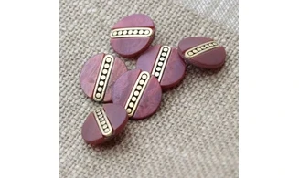 6 Boutons / 18MM / Rouge foncé et or