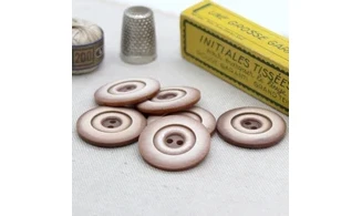 6 boutons / 27MM / Brun