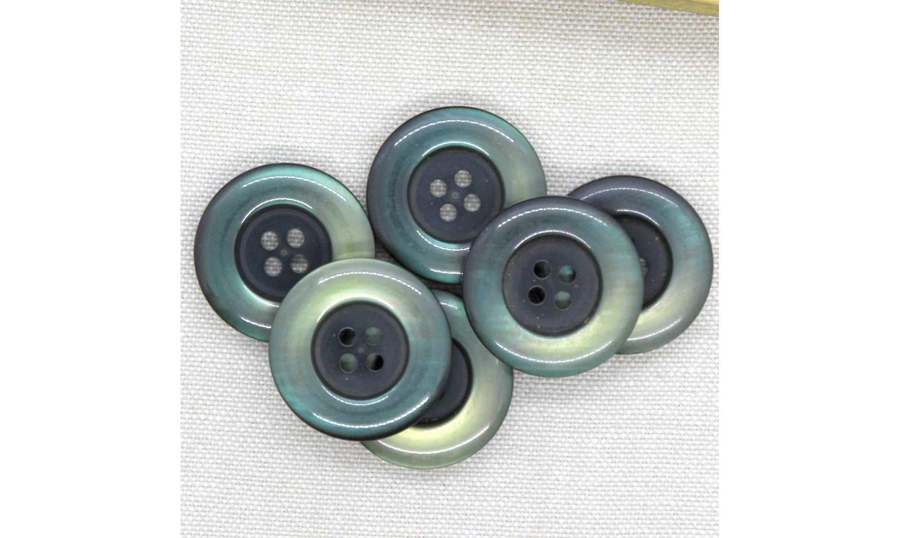 Vintage Button 084V
