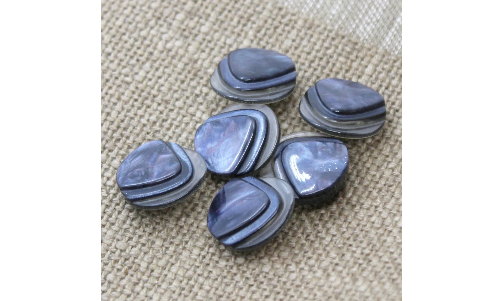 Vintage button 087V