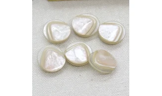 6 Boutons / 18MM / Triangle Beige