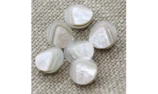 6 Boutons / 15MM / Triangle Beige