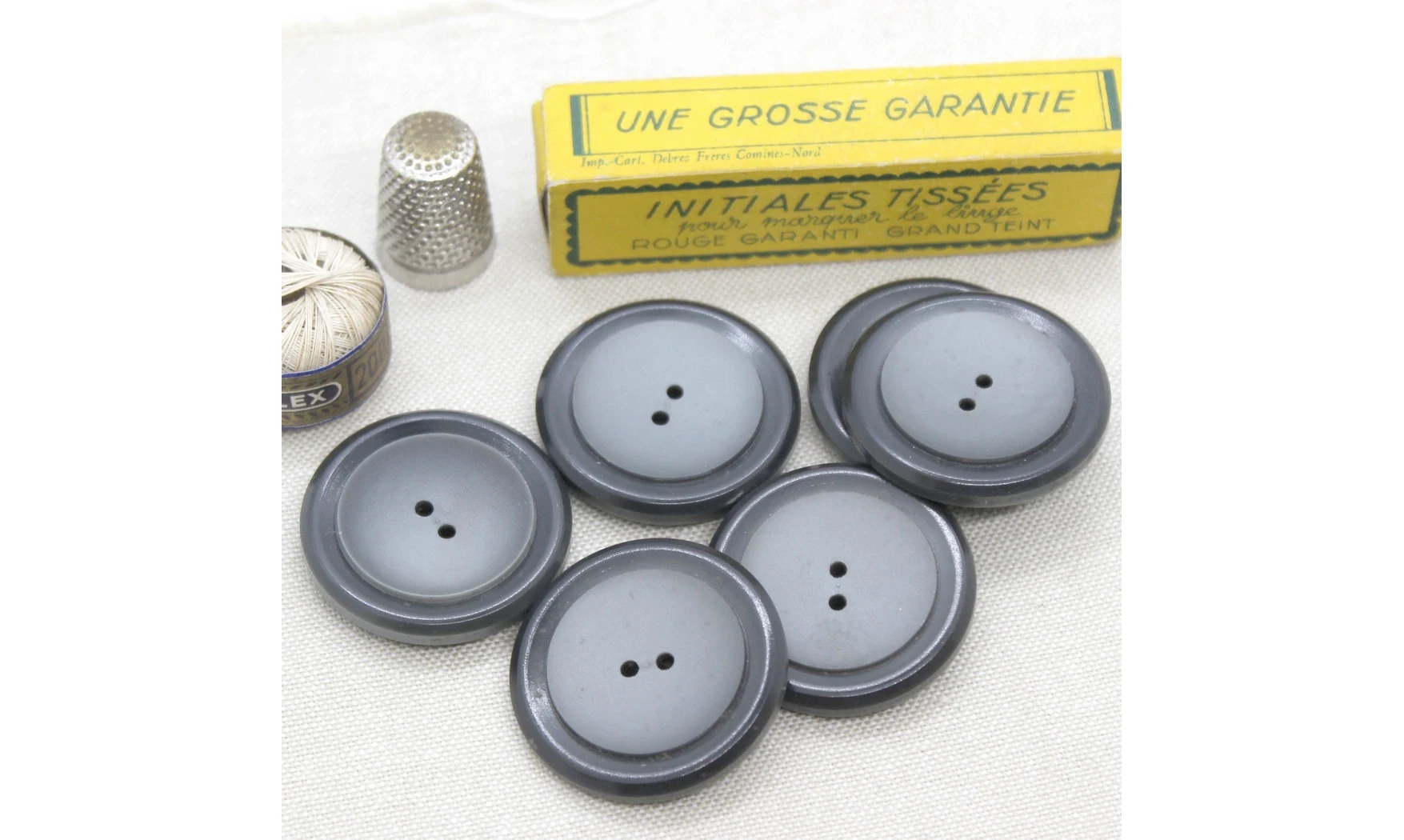 6 Boutons / 35MM / Gris