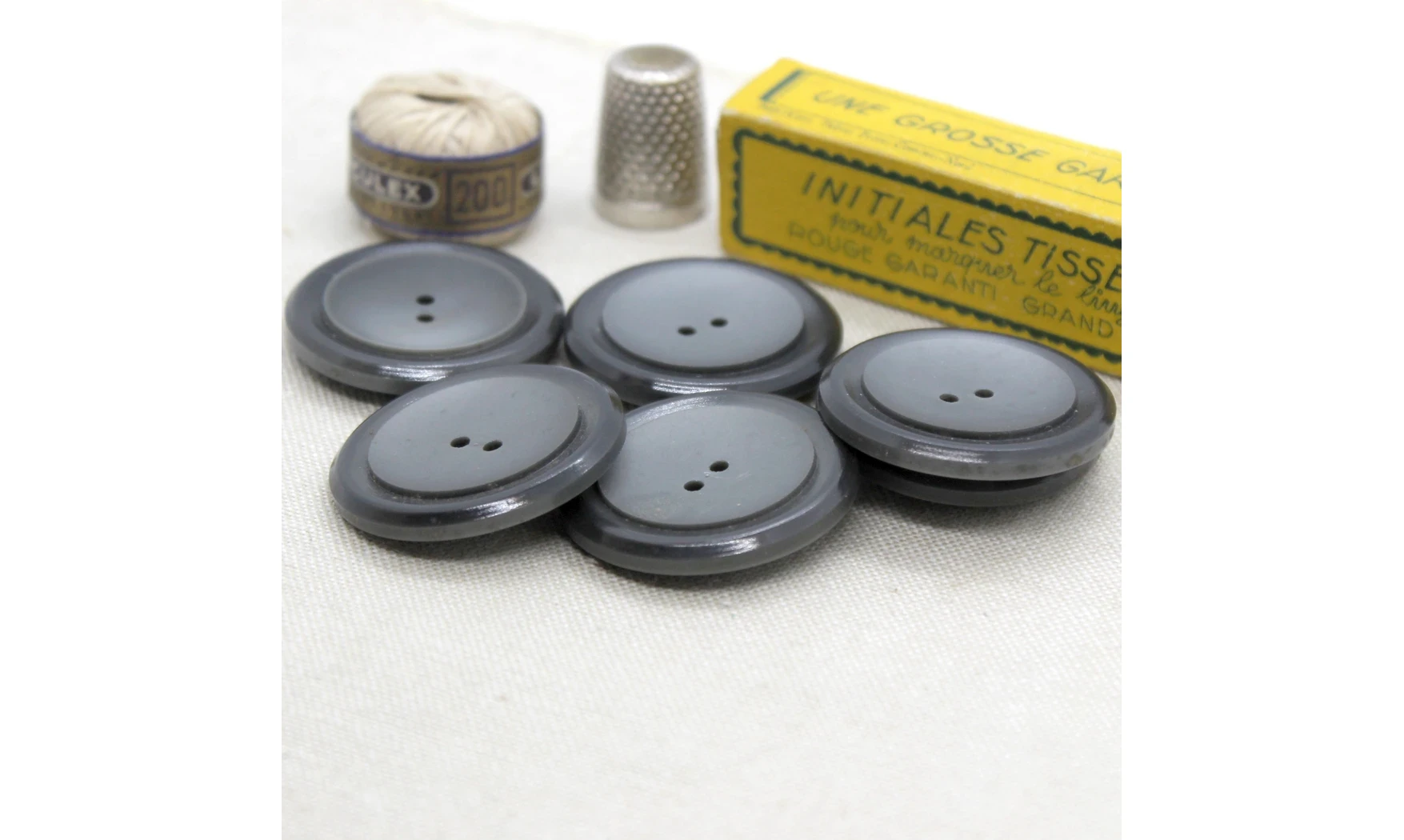 6 Boutons / 35MM / Gris