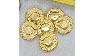 6 Boutons / 32MM / Métal doré Marguerite