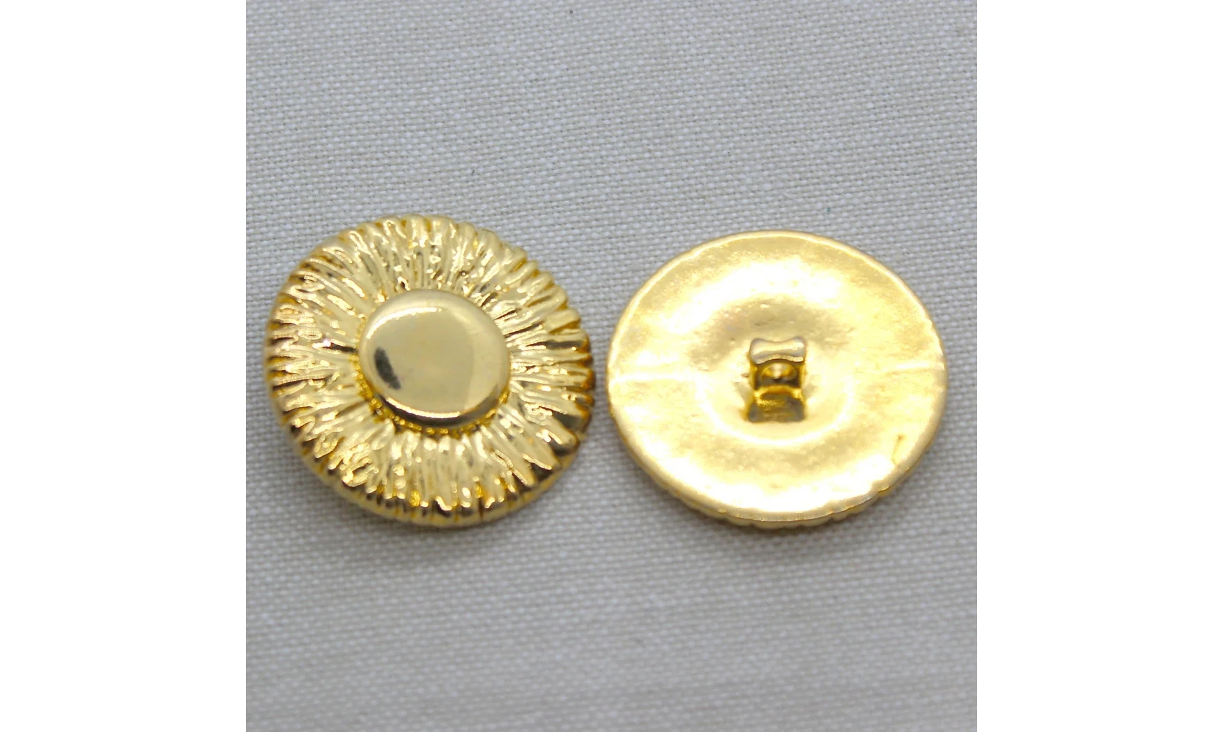 6 Boutons / 32MM / Métal doré Marguerite