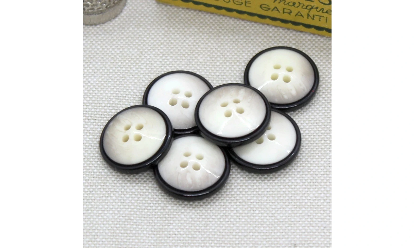 6 Boutons / 17MM / marron et beige