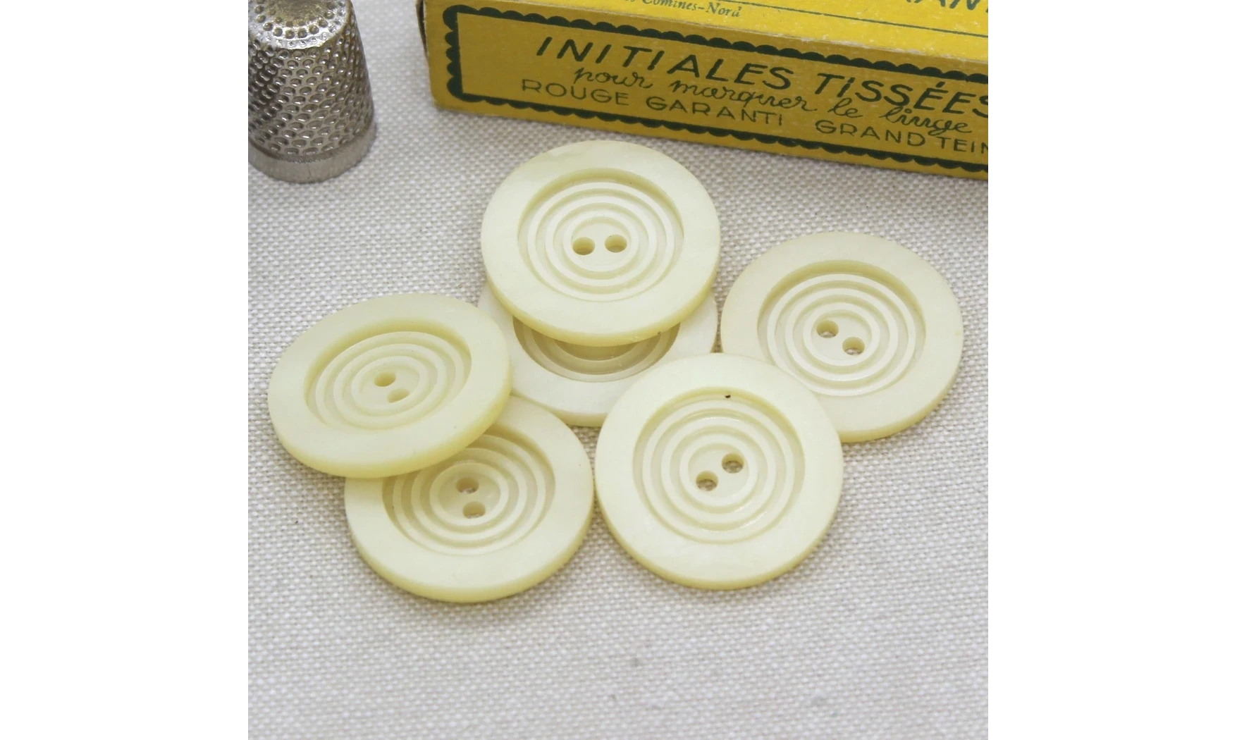 6 Boutons / 27MM / Beige "Cercles"