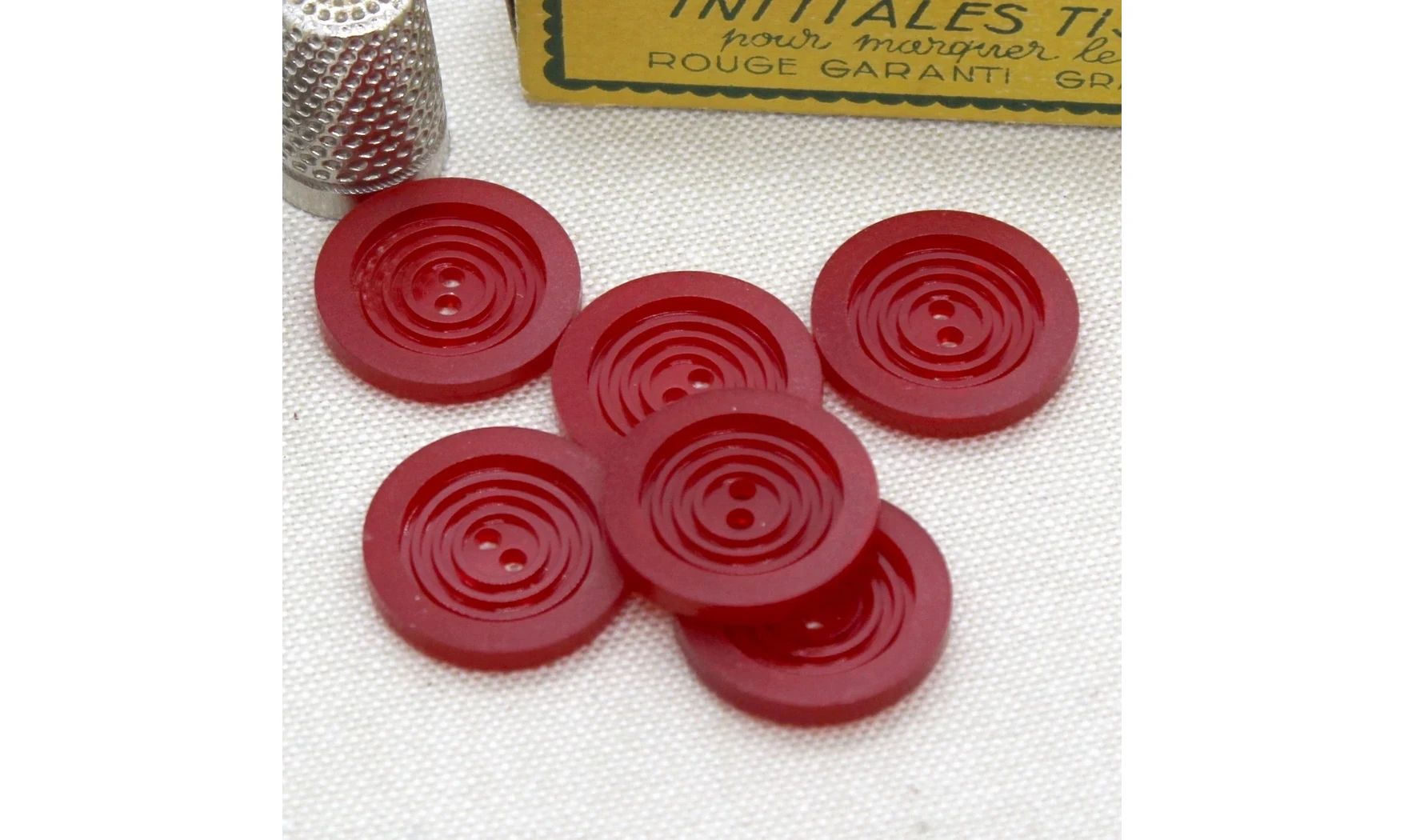 6 Boutons / 22MM / Rouge "Cercles"