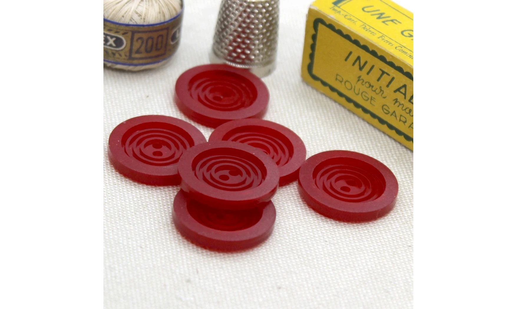 6 Boutons / 22MM / Rouge "Cercles"