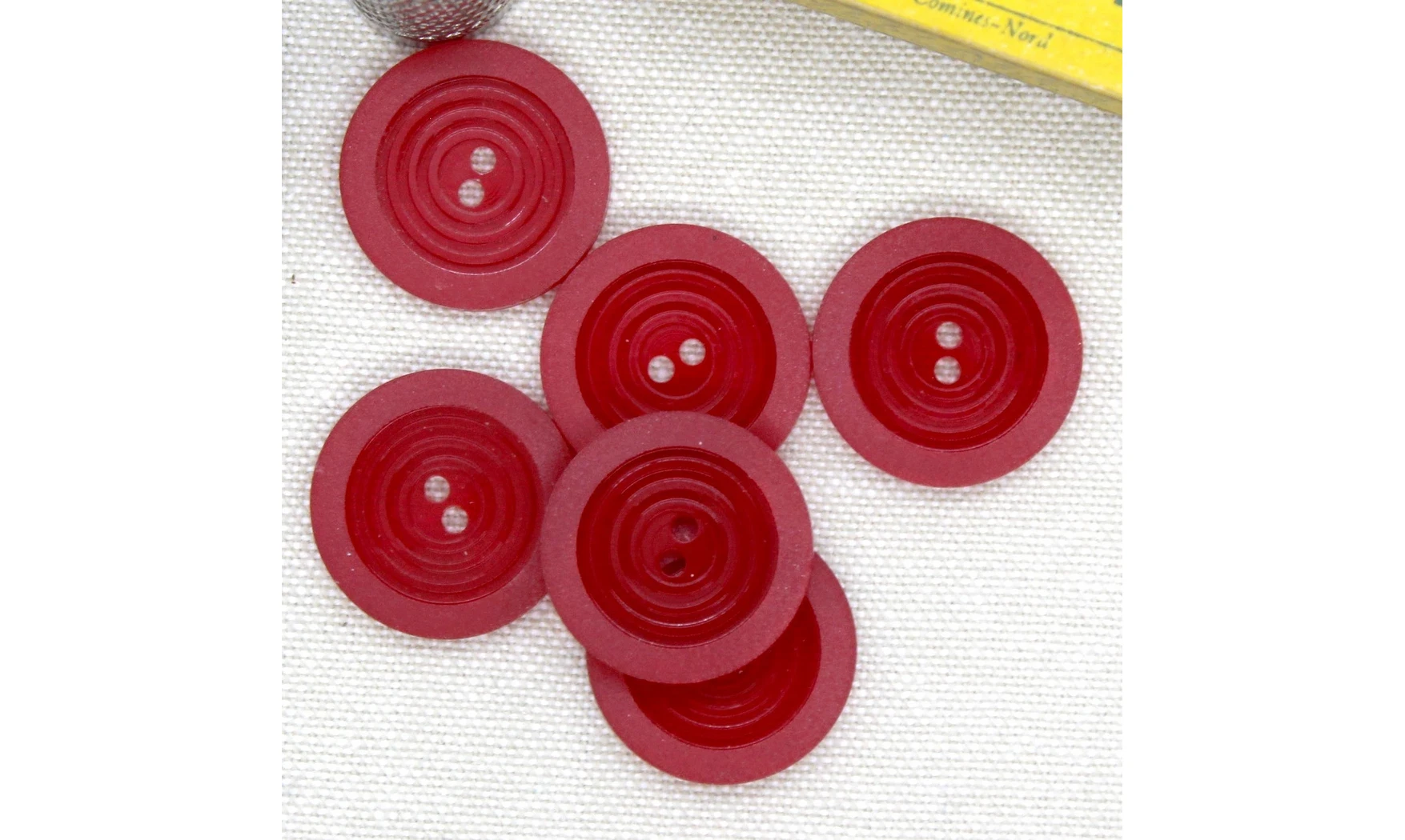 6 Boutons / 22MM / Rouge "Cercles"