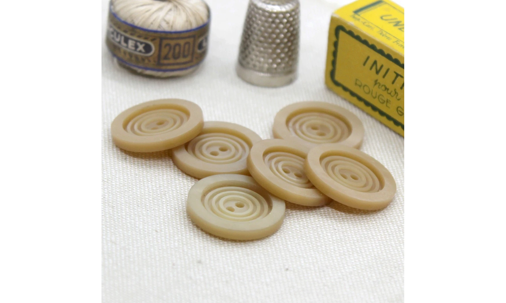 6 Boutons / 22MM / Brun sable "Cercles"