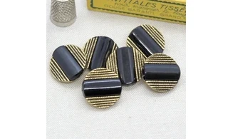 6 Boutons / 23MM / Noir et stries dorées