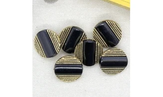 6 Boutons / 23MM / Noir et stries dorées