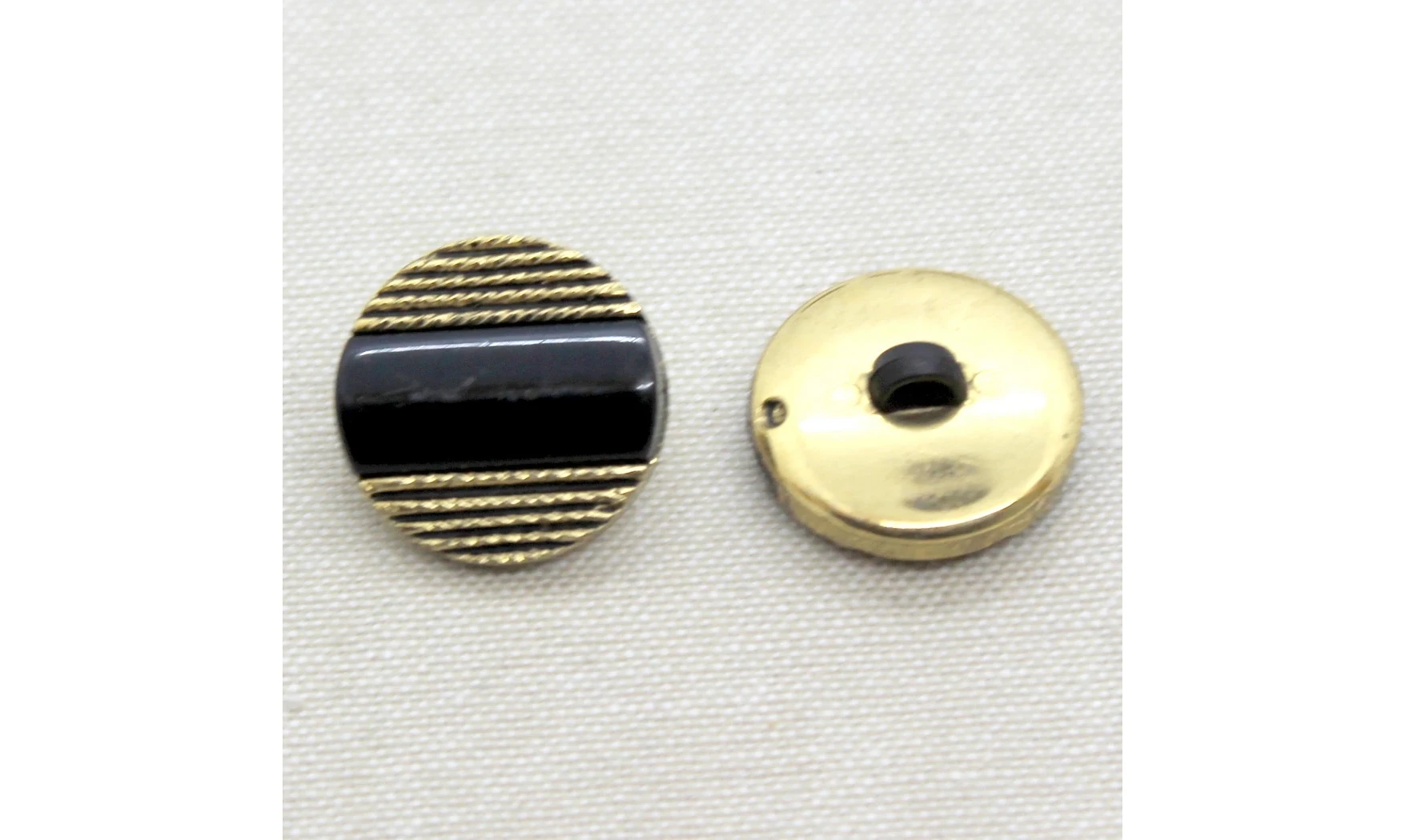 6 Boutons / 23MM / Noir et stries dorées