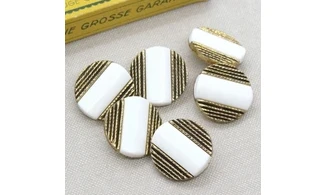 6 Boutons / 23MM / Blanc, stries dorées